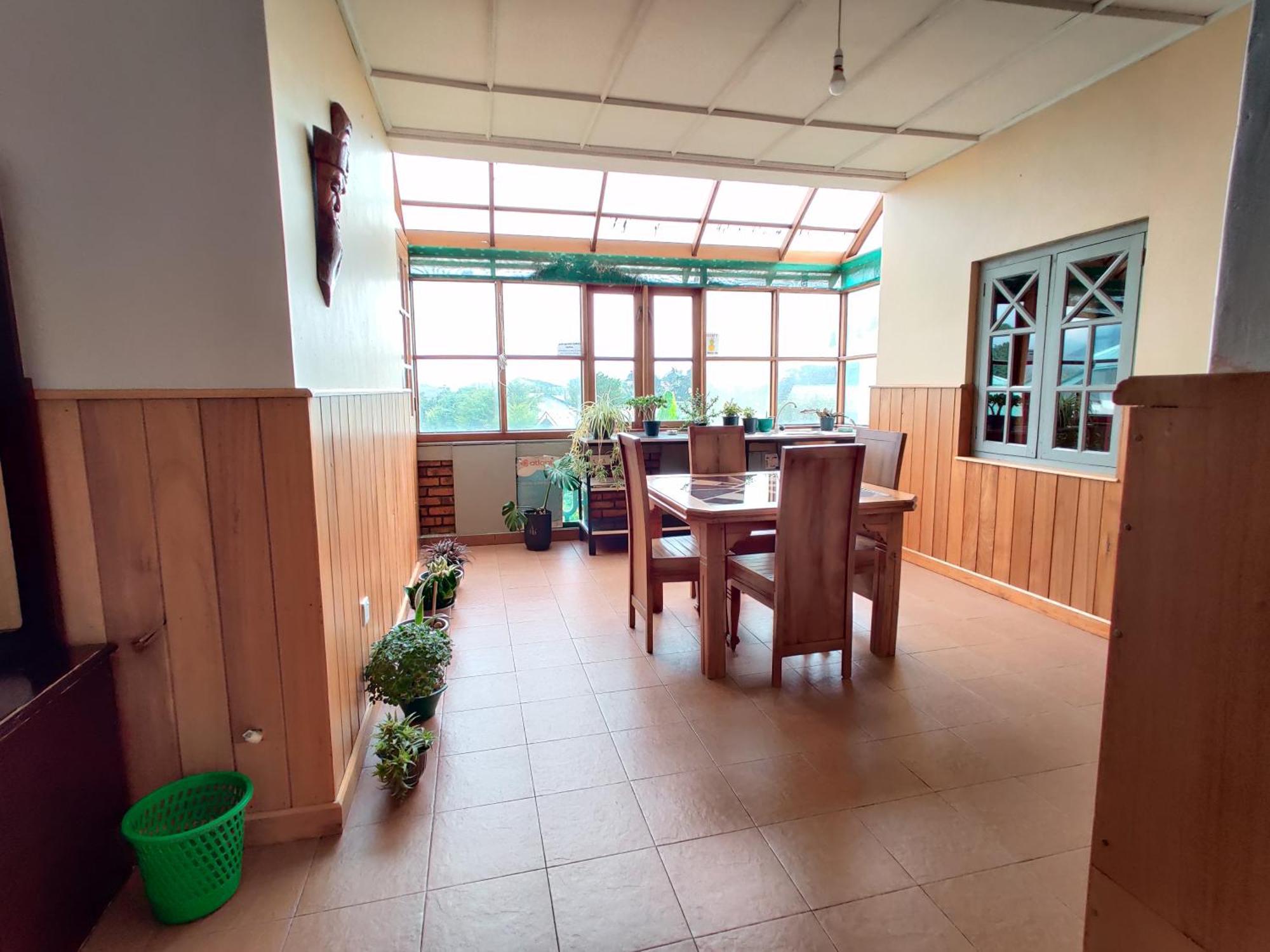 Carnation Rest Ξενοδοχείο Νουβάρα Ελίγια Εξωτερικό φωτογραφία