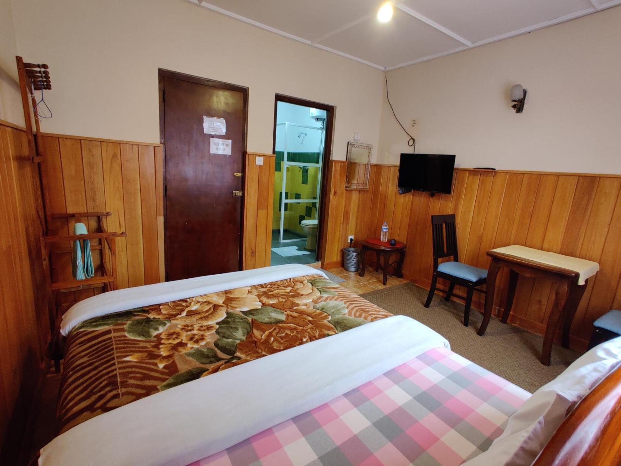 Carnation Rest Ξενοδοχείο Νουβάρα Ελίγια Εξωτερικό φωτογραφία