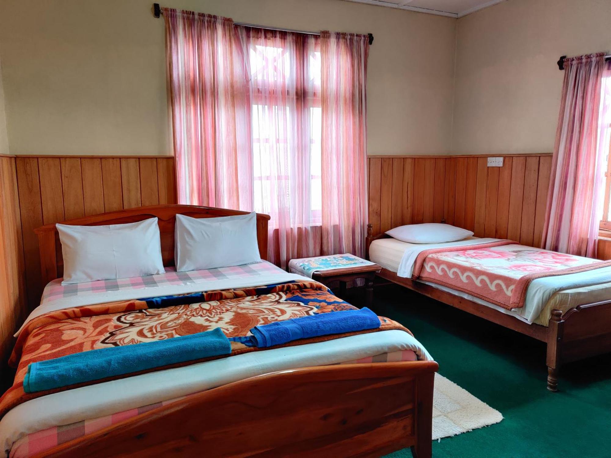 Carnation Rest Ξενοδοχείο Νουβάρα Ελίγια Εξωτερικό φωτογραφία