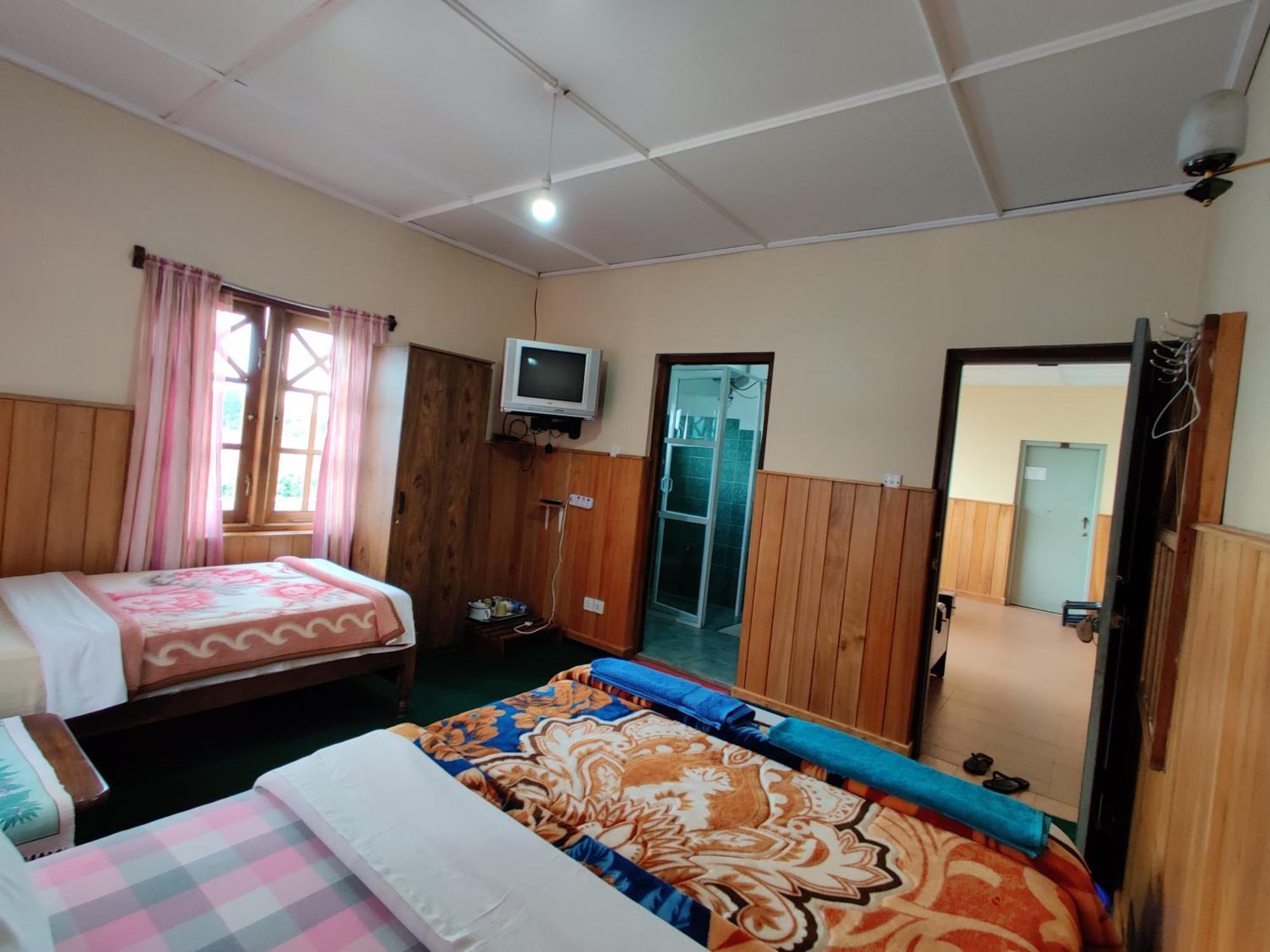 Carnation Rest Ξενοδοχείο Νουβάρα Ελίγια Εξωτερικό φωτογραφία